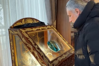 Emirsultan Türbesin’deki sakal-ı şerife ziyaretçi akını