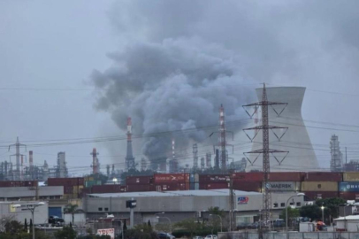 İran, İsrail’deki Hayfa Petrol Rafinerisi’ni hedef aldı