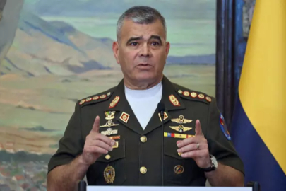 Venezuela'da Savunma Bakanı Lopez'in görevine son verildi