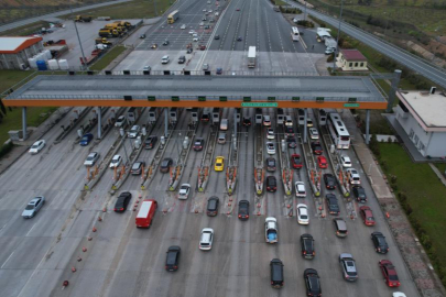 Bayram dönüşü Bursa otoyolunda yoğunluk