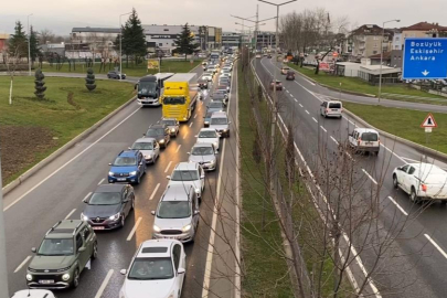 Dönüş yolculuğu başladı, İnegöl’de trafik durma noktasına geldi