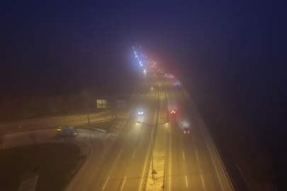 Bursa’da sis: Mudanya yolunda görüş mesafesi düştü