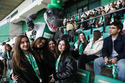 Bursaspor sevgisi tribünlerde büyüyor