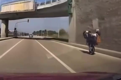 Bursa'da hem kendini hem trafiği tehlikeye attı