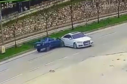 Bursa'da sürücüsüz araç kaza yaptı