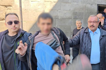 İntihardan vazgeçti, gazeteciye saldırdı