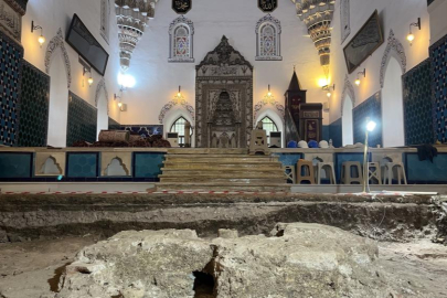 Muradiye Camii'nde 600 yıllık detay