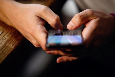 Bakan Uraloğlu: “Sosyal medya kullanımı haftada 25 saati aştı”