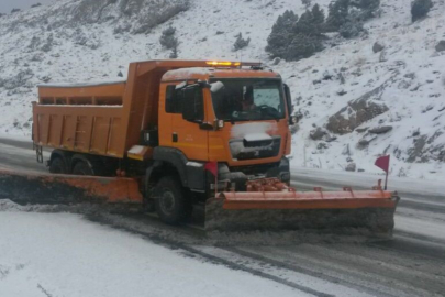 Antalya-Konya karayolunda kar etkisini sürdürüyor