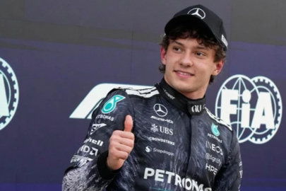 Japonya'da damalı bayrak Kimi Antonelli için sallandı