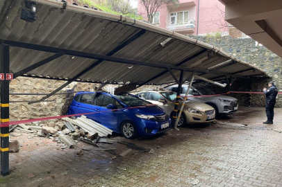 Bursa'da istinat duvarı lüks araçların üzerine çöktü