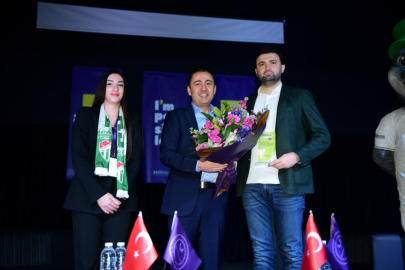 Bursaspor Başkanı Çelik Şahinkayalı öğrenciler ile buluştu