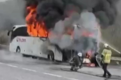 Bursa'da seyir halindeki otobüs alev topuna döndü