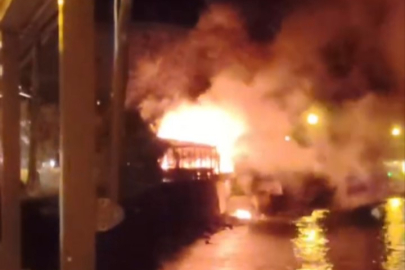 Kurşunlu Sahili'nde alevler geceyi aydınlattı