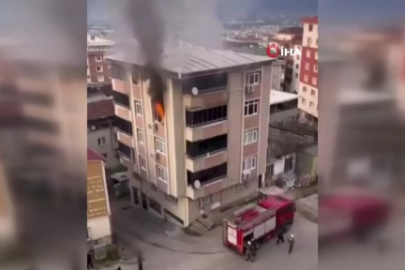 Bursa’da apartman dairesinde çıkan yangın, mahalleyi ayağa kaldırdı