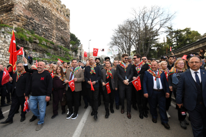Fetih ruhu Osmangazi sokaklarında yankılandı