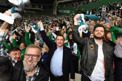 Osmangazililer Bursaspor aşkıyla buluşmaya devam ediyor