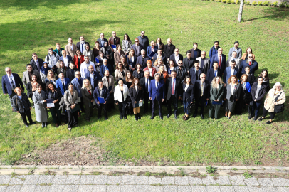 Rektör Yılmaz, başarılı akademisyenlerle bir araya geldi