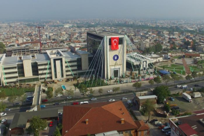 Büyükşehir'de ödemeler durduruldu, izinler iptal edildi