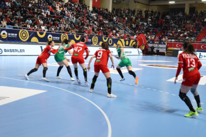 A Milli Kadın Hentbol Takımı Macaristan'a mağlup oldu
