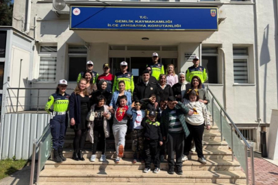 Gemlik'te otizm farkındalığı için jandarmaya ziyaret