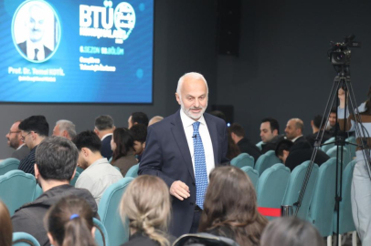 BTÜ Konuşmaları'nda Prof. Dr. Temel Kotil gençlerle buluştu