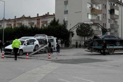 Bursa’da feci kaza: 2 yaralı