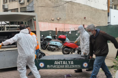 Kaldığı pansiyon odasında ölü olarak bulundu