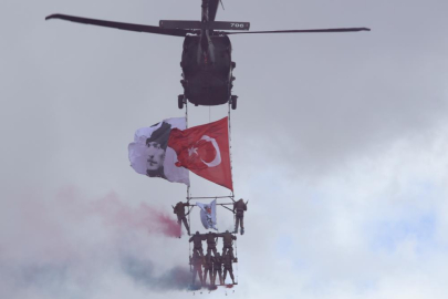 Polis özel harekatın helikopterli gösterisi nefes kesti