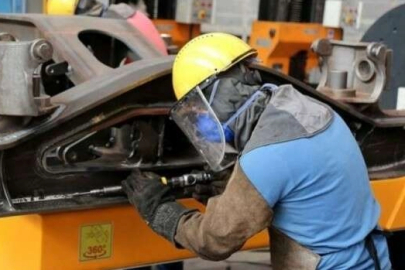 Sanayi üretimi yıllık yüzde 2,2 arttı