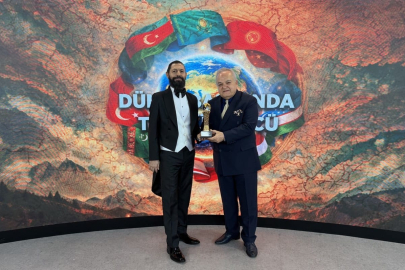 Akif Manaf’a 'Türk Dünyası Barış Ödülü'