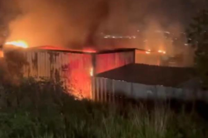 Bursa'da konteyner alev topuna döndü