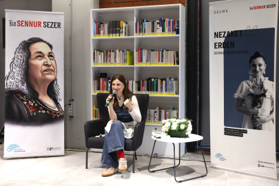 Nezaket Erden, Nilüfer'de 'Sennur Sezer' şiirleri okudu