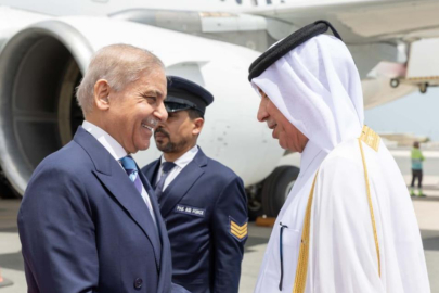 Pakistan Başbakanı Şerif, Katar'da