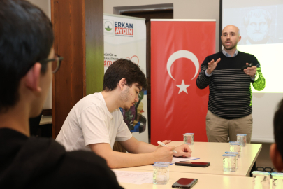 Osmangazi’de gençler eleştirel düşünmeyi pekiştiriyor