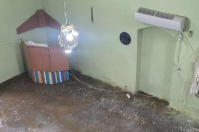 Cami sular altında kaldı