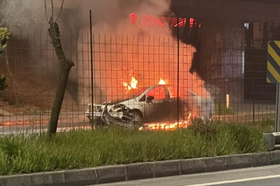 Kaza yapan otomobil alev topuna döndü