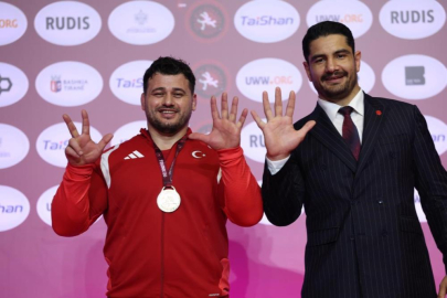 Rıza Kayaalp tarihe geçti: 13. Avrupa şampiyonluğuna ulaştı