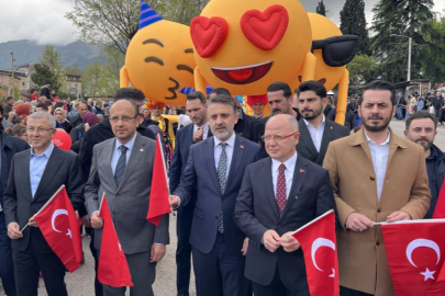23 Nisan korteji Bursa'da renkli görüntülere sahne oldu