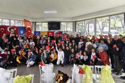 Bursa'da miniklerden yürek ısıtan 23 Nisan kutlaması