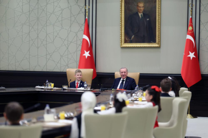 Cumhurbaşkanı Erdoğan, 23 Nisan'da koltuğunu devretti