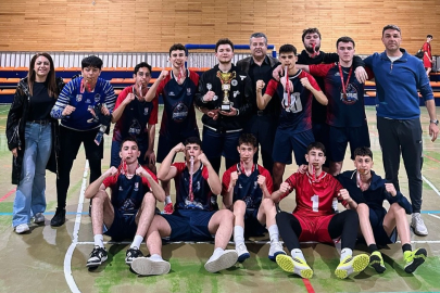 Futsalda kupa Gökkuşağı Koleji'nin oldu