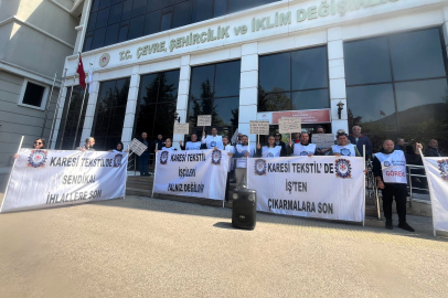 Öz İplik İş'ten Bursa Çevre ve Şehircilik İl Müdürlüğü önünde basın açıklaması