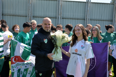 Şahinkayalı öğrenciler şampiyonu ziyaret etti