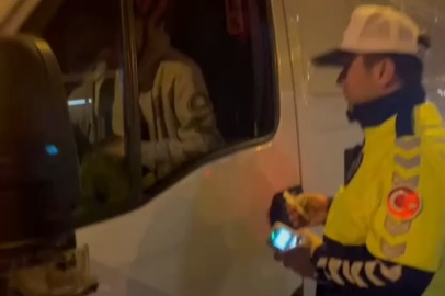 Bursa'da ehliyetini kaptıran alkollü sürücü ağladı