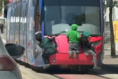 Bursa'da tehlikeli yolculuk kamerada