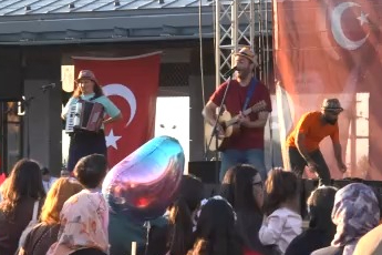 Çocuk Bayramı Osmangazi’de karnaval havasında kutlandı