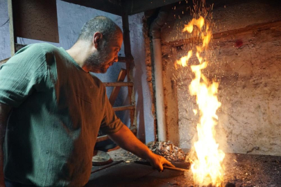 Üç kuşaktır ateşe ve örse hayat veriyorlar