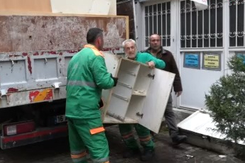 Osmangazi’de çöp eve anında müdahale