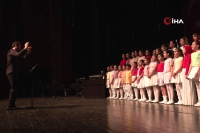 Bursa’da çocukların sesi senfoniyle yükseldi